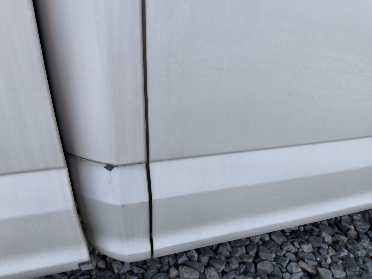 2015 Ford F150 Super Cab Белый vin: 1FTFX1EF4FFB00309 Damage: R Cab Corner Panel, Heavy Scratch, 1/2 To 1 Inch