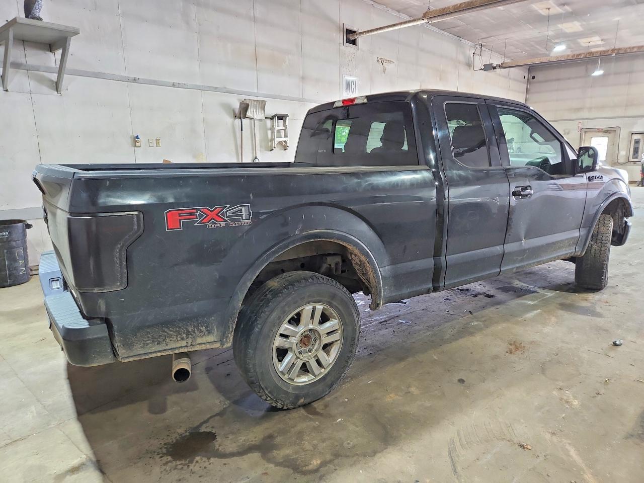 2015 Ford F150 Super Cab Black vin: 1FTFX1EF4FFC61291
