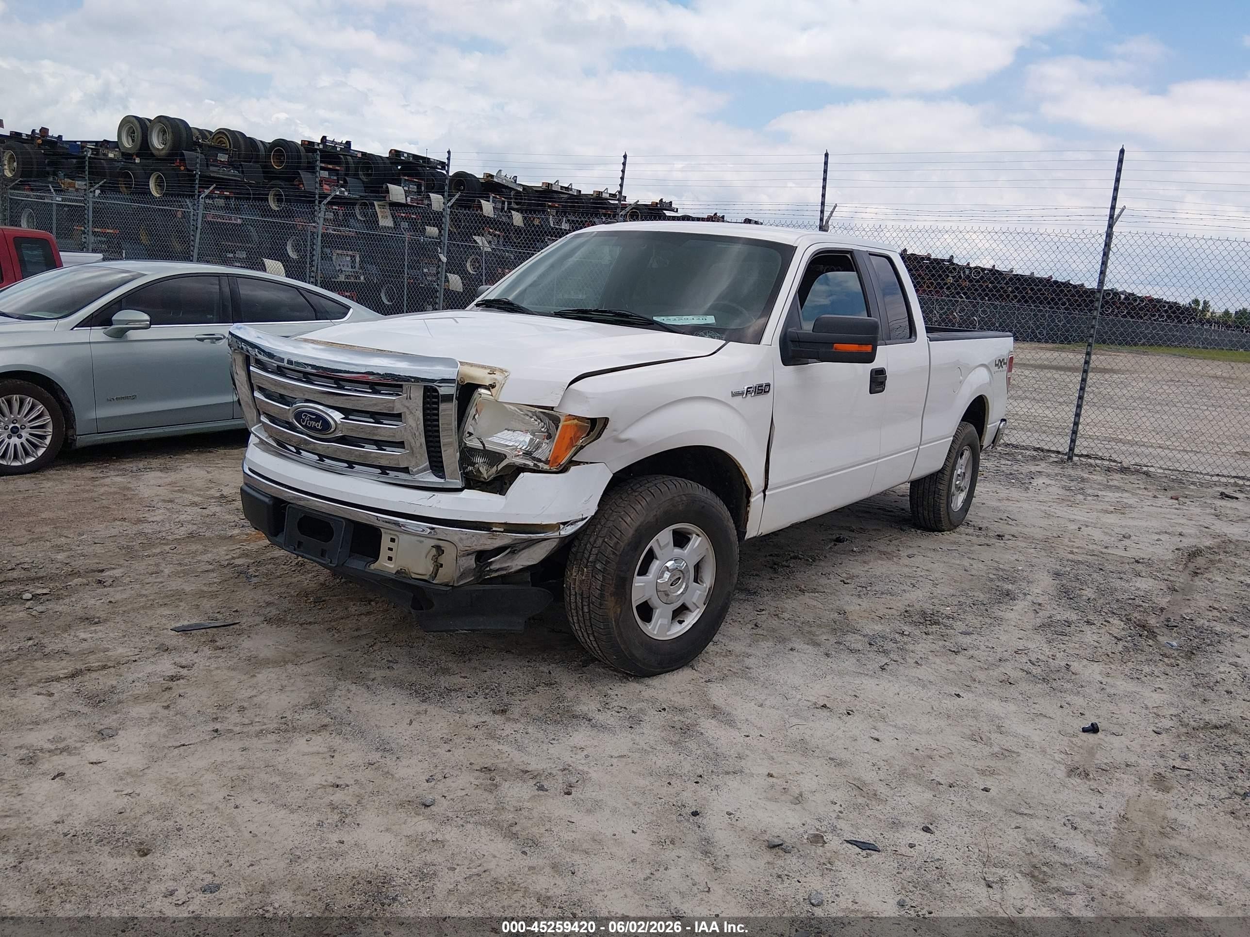 2011 Ford F-150 Xlt White vin: 1FTFX1EF5BFA49588