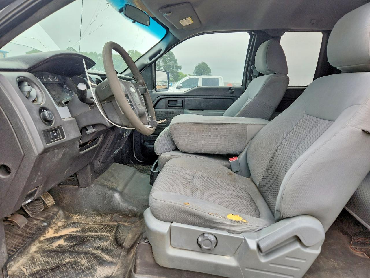2011 Ford F-150 Белый vin: 1FTFX1EF5BFB46399