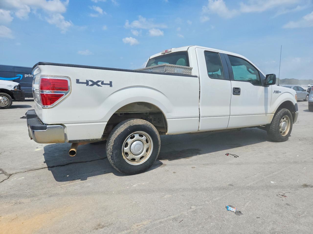 2012 Ford F150 Super Cab White vin: 1FTFX1EF5CFA94192