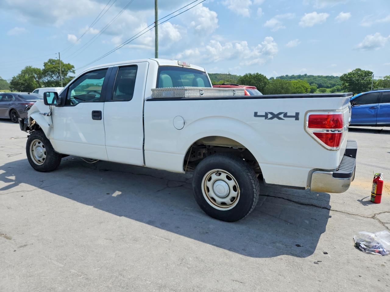 2012 Ford F150 Super Cab White vin: 1FTFX1EF5CFA94192