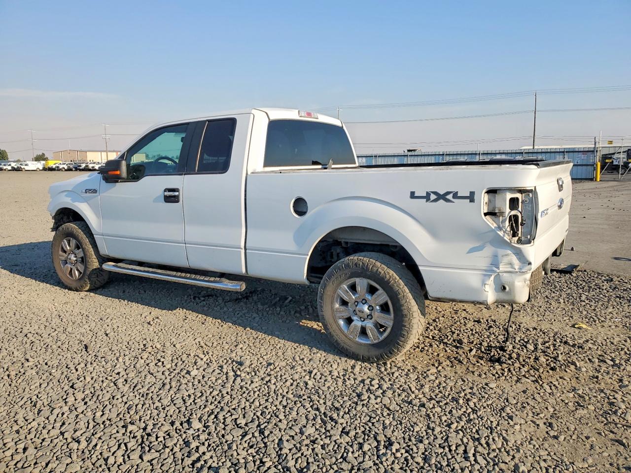 2012 Ford F150 Super Cab White vin: 1FTFX1EF5CFC36363