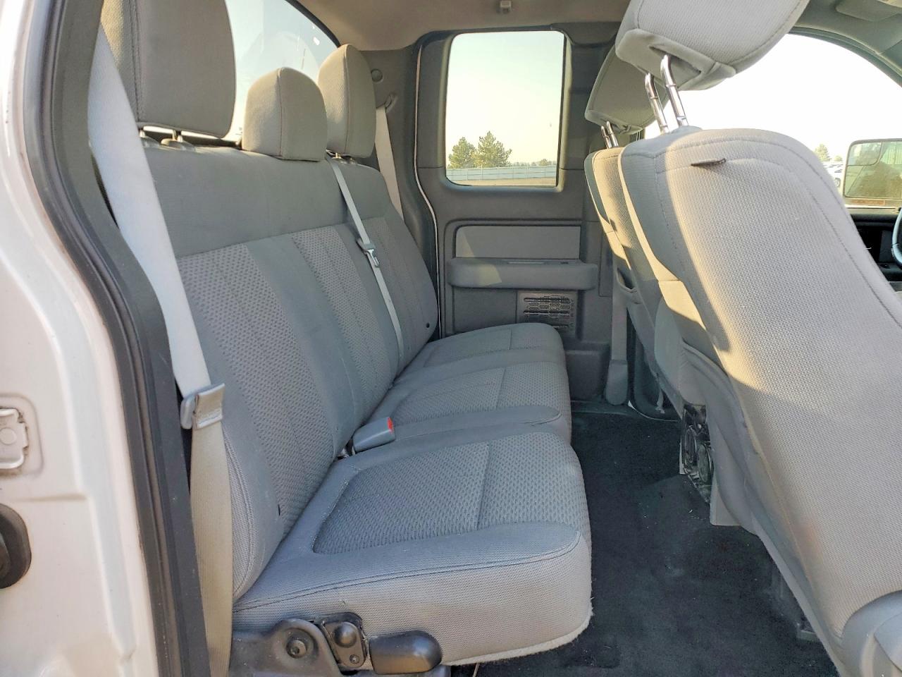 2012 Ford F150 Super Cab White vin: 1FTFX1EF5CFC36363