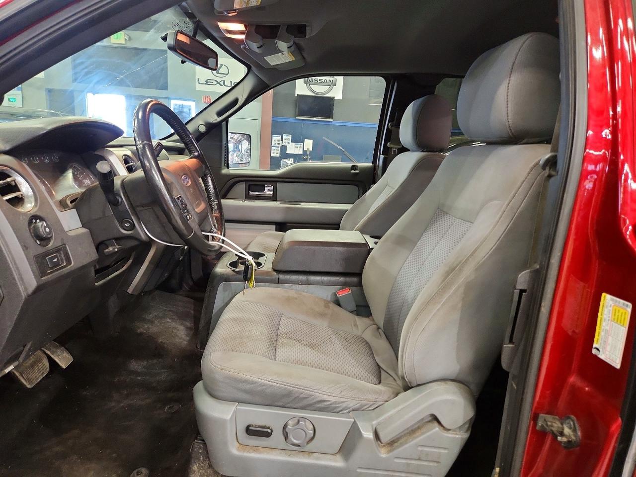 2013 Ford F150 Super Cab Red vin: 1FTFX1EF5DFB58457