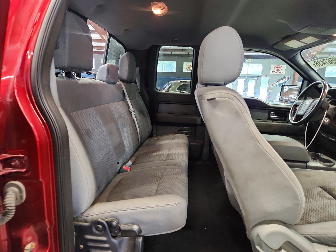 2013 Ford F150 Super Cab Red vin: 1FTFX1EF5DFB58457