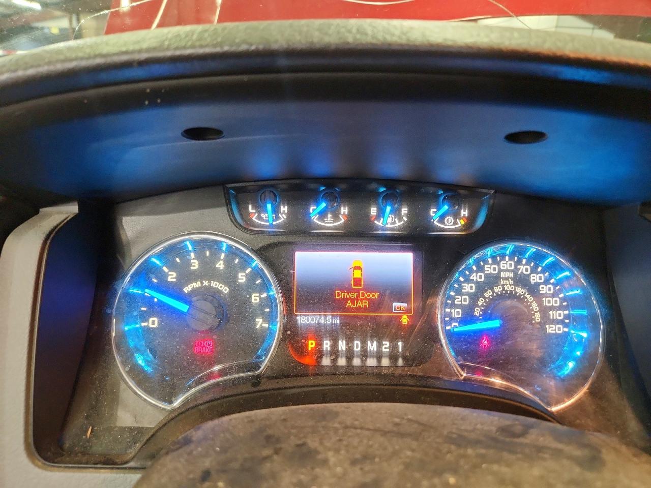 2013 Ford F150 Super Cab Red vin: 1FTFX1EF5DFB58457