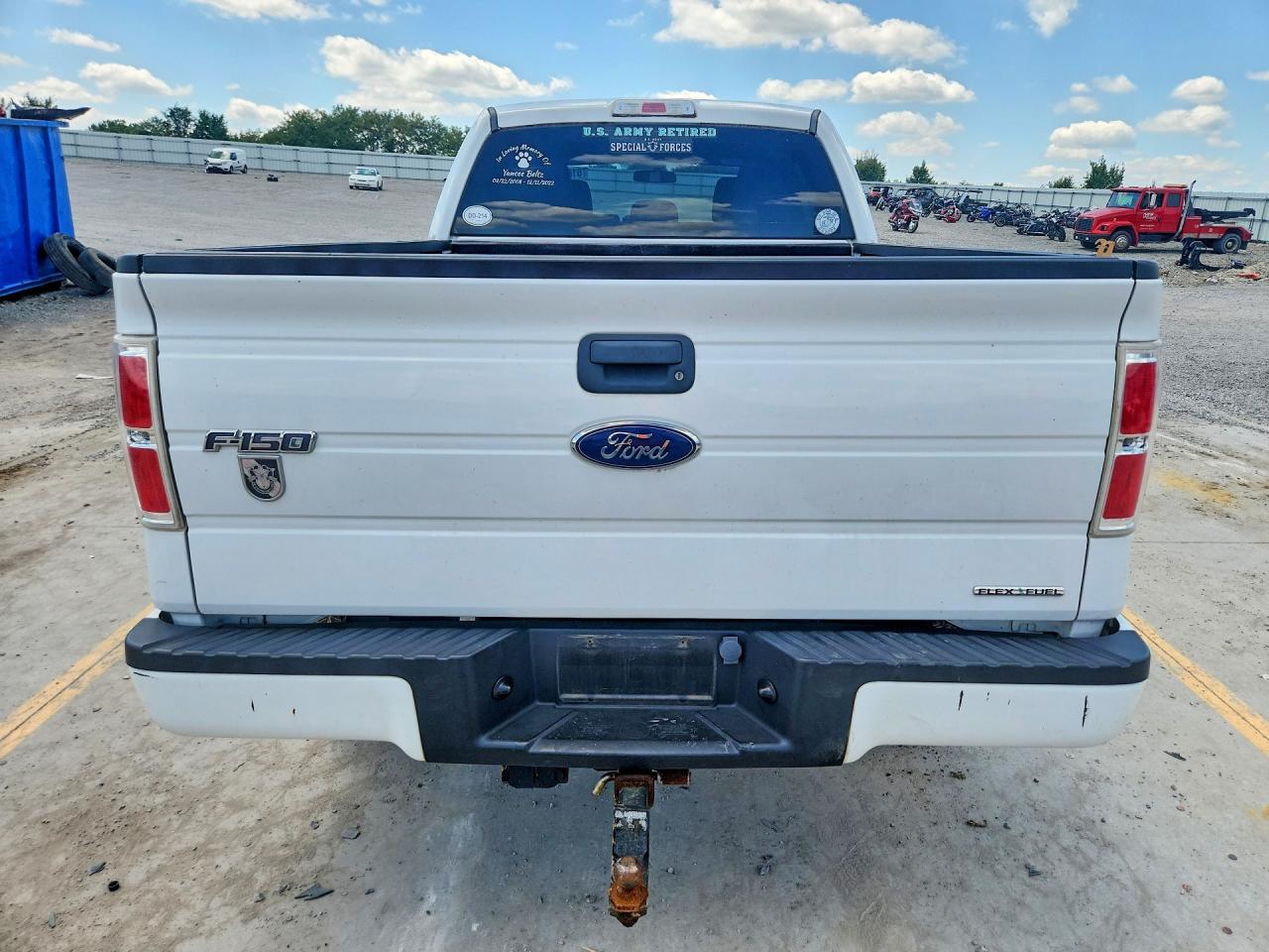 2013 Ford F150 Super Cab White vin: 1FTFX1EF5DFC93342