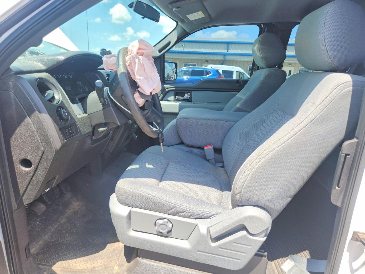 2013 Ford F150 Super Cab White vin: 1FTFX1EF5DFC93342