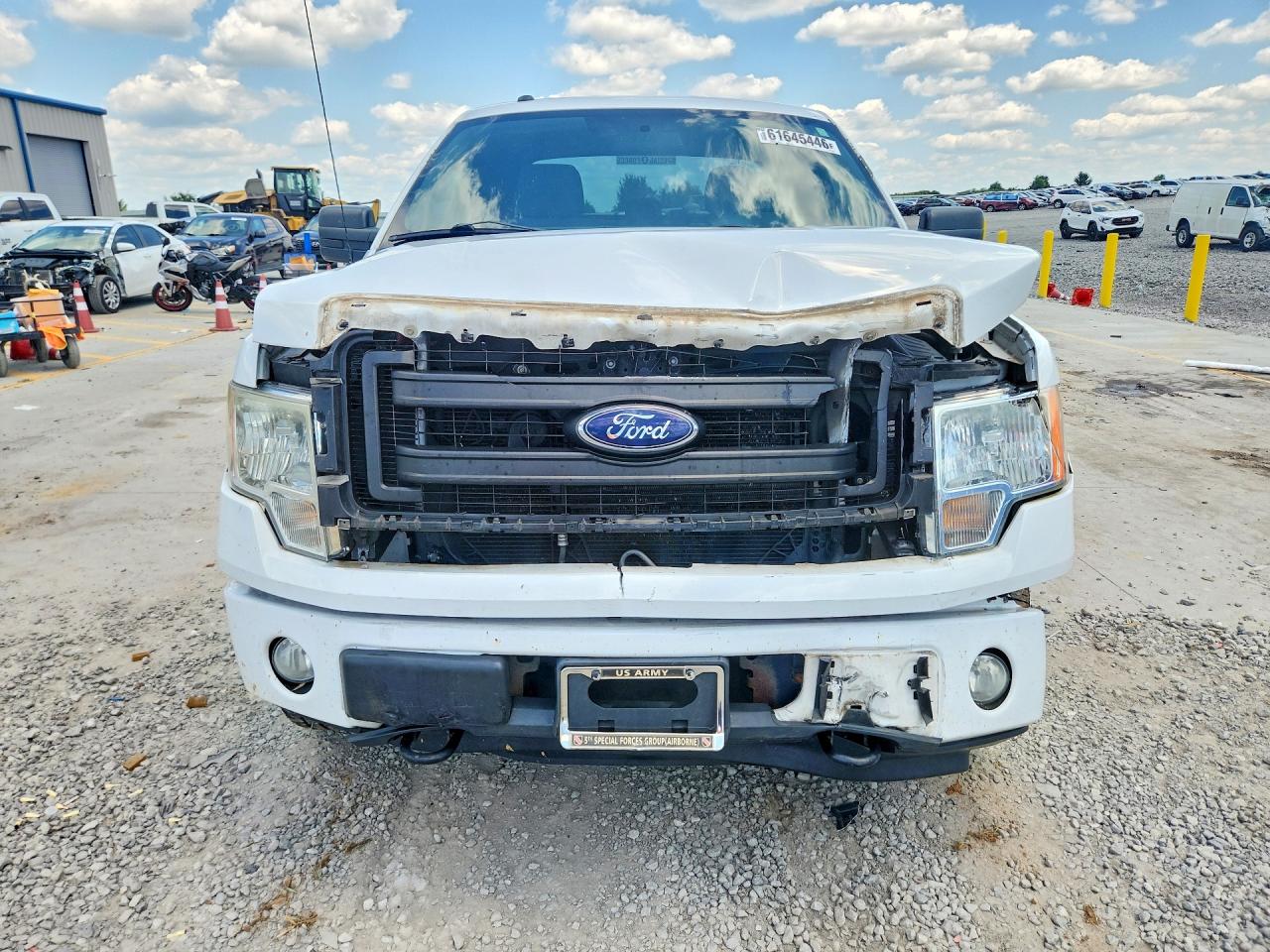 2013 Ford F150 Super Cab White vin: 1FTFX1EF5DFC93342