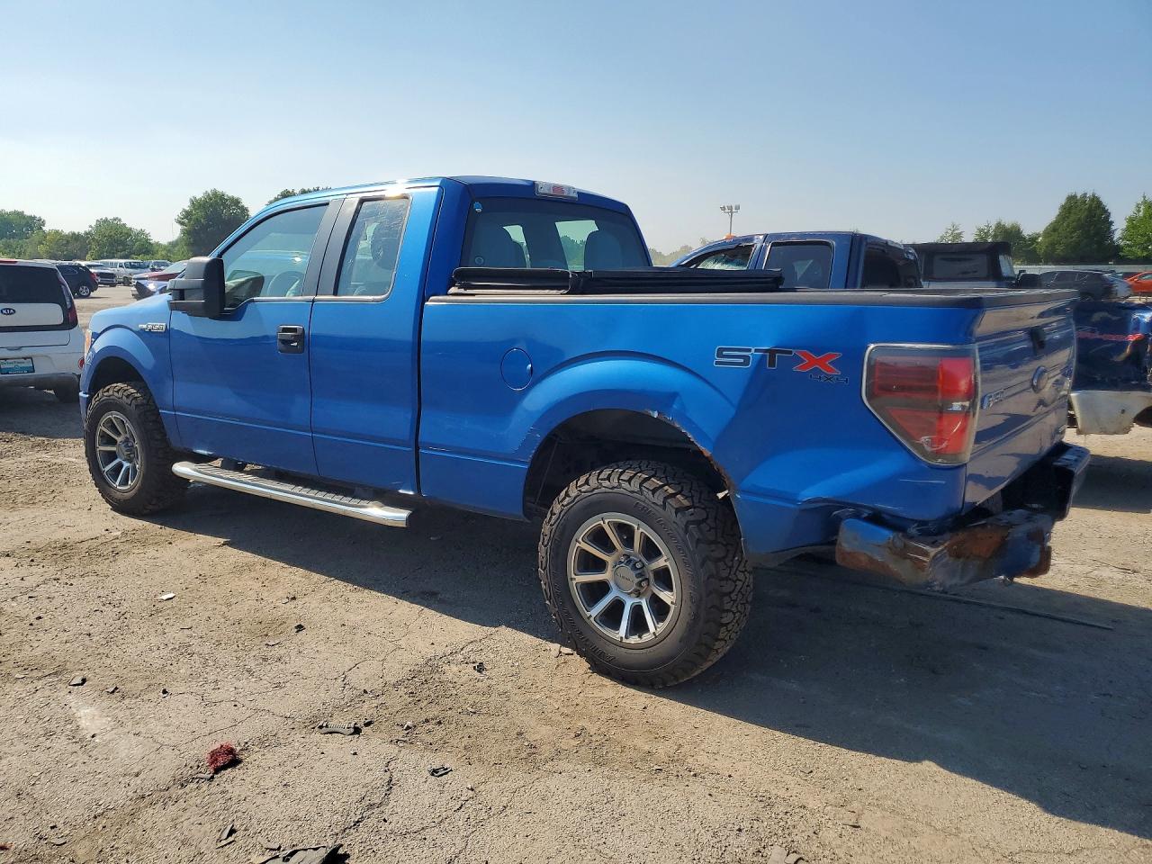 2013 Ford F150 Super Cab Blue vin: 1FTFX1EF5DKE14877