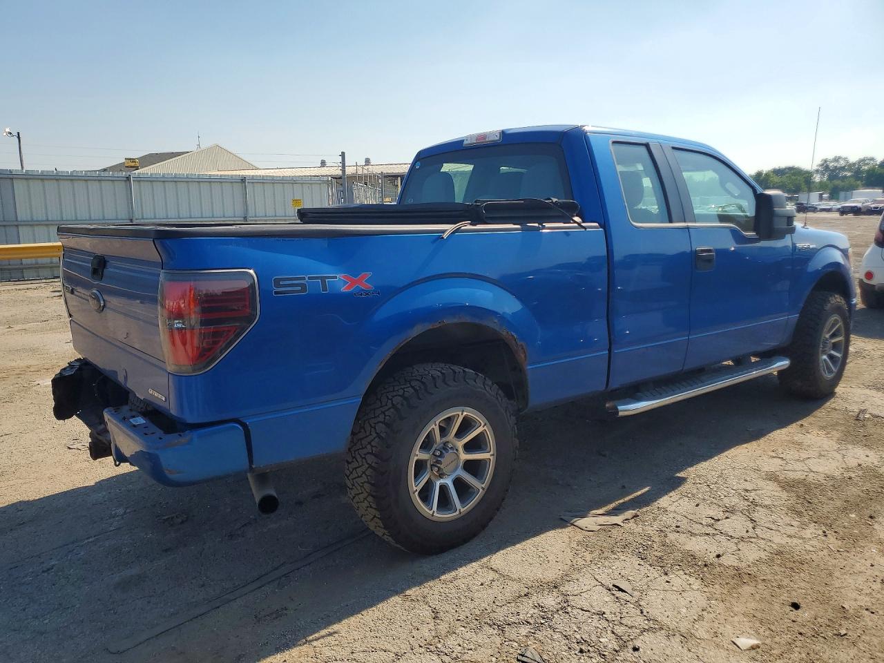2013 Ford F150 Super Cab Blue vin: 1FTFX1EF5DKE14877