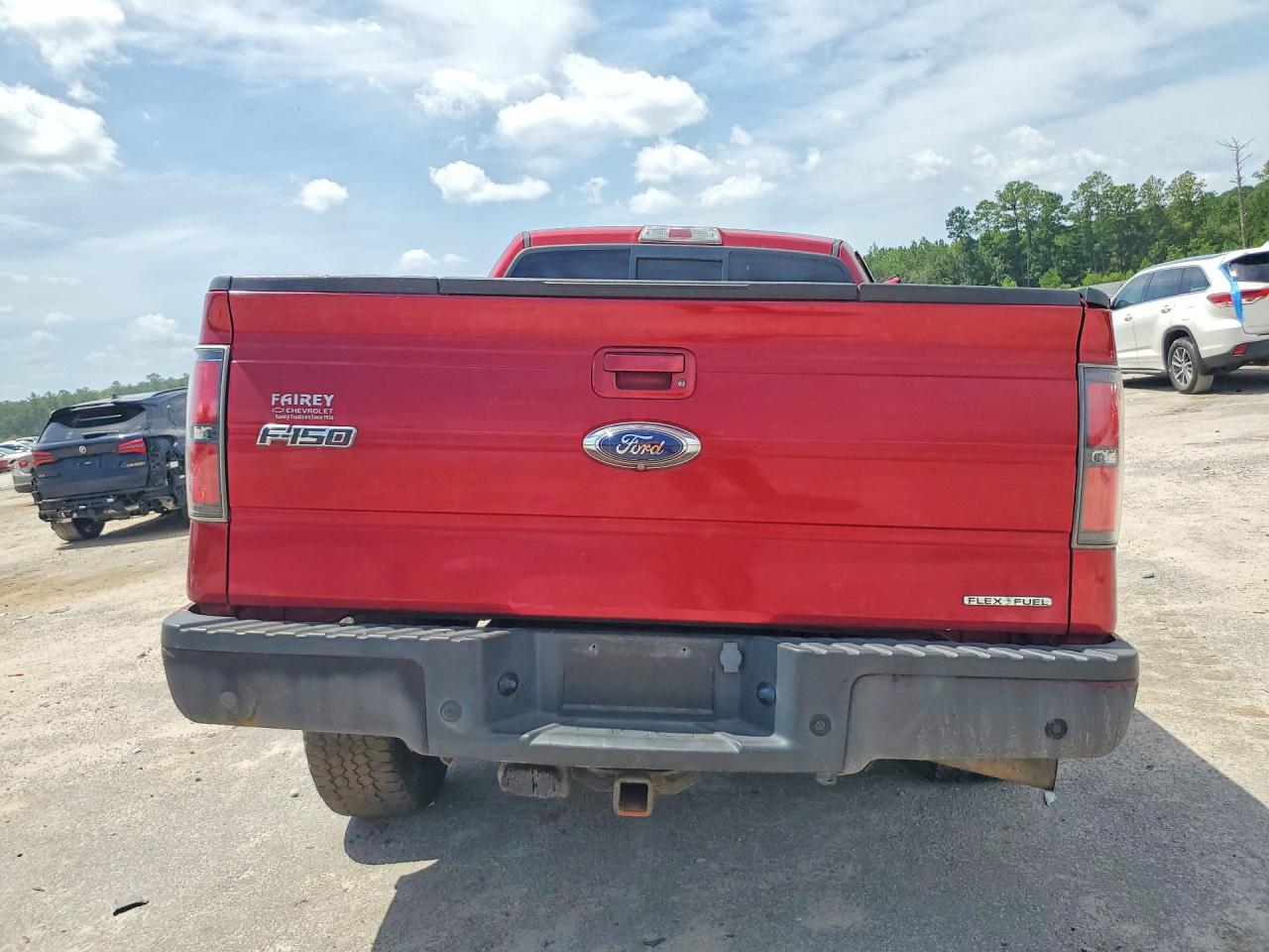 2014 Ford F150 Super Cab Red vin: 1FTFX1EF5EFA65648