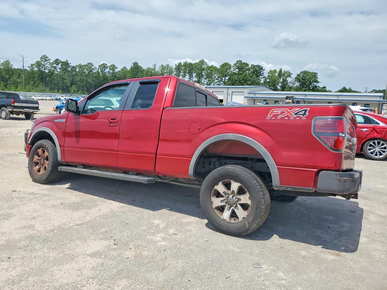2014 Ford F150 Super Cab Red vin: 1FTFX1EF5EFA65648