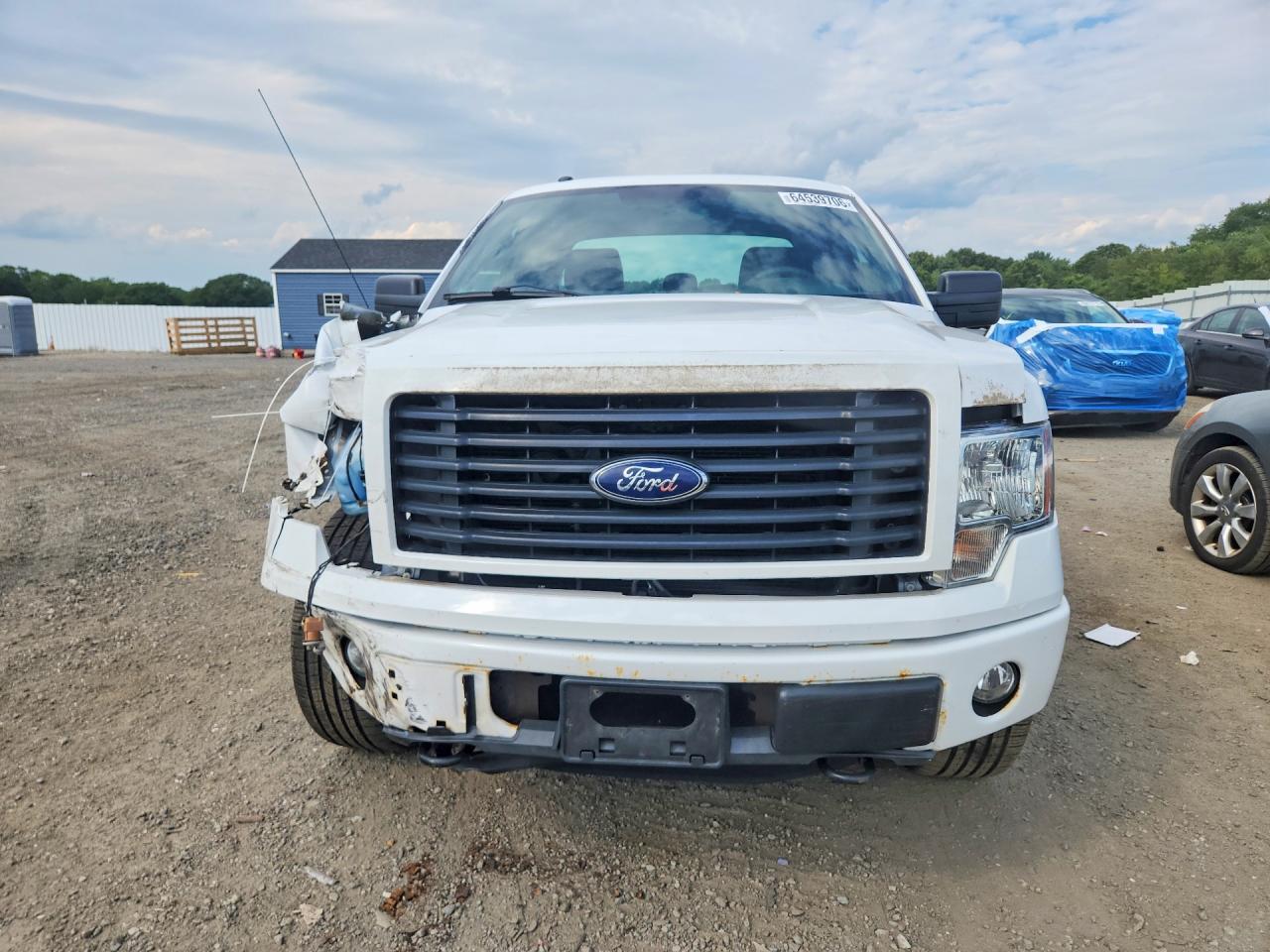 2014 Ford F150 Super Cab White vin: 1FTFX1EF5EFC46930