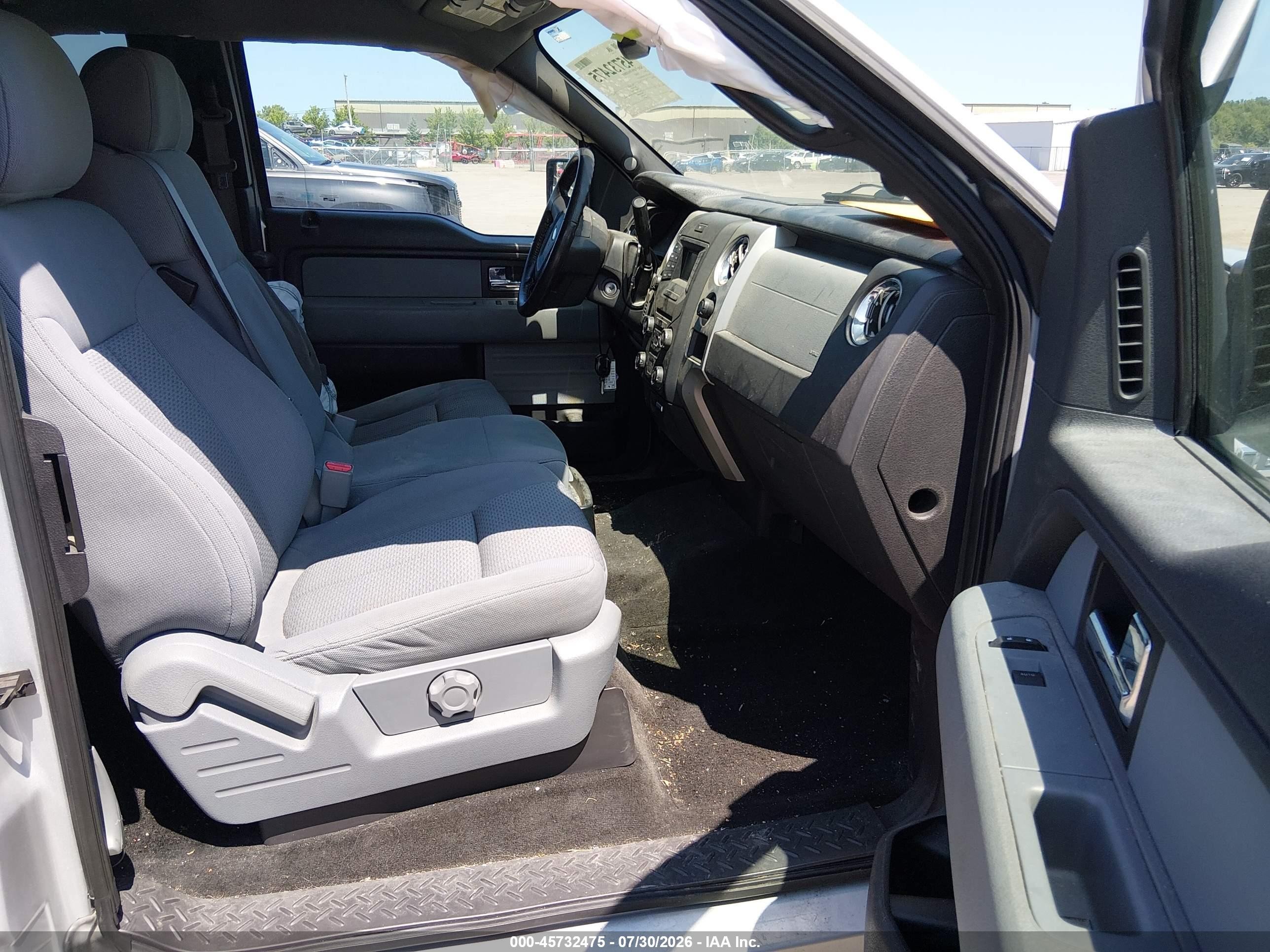 2014 Ford F-150 Xlt Silver vin: 1FTFX1EF5EKG19343
