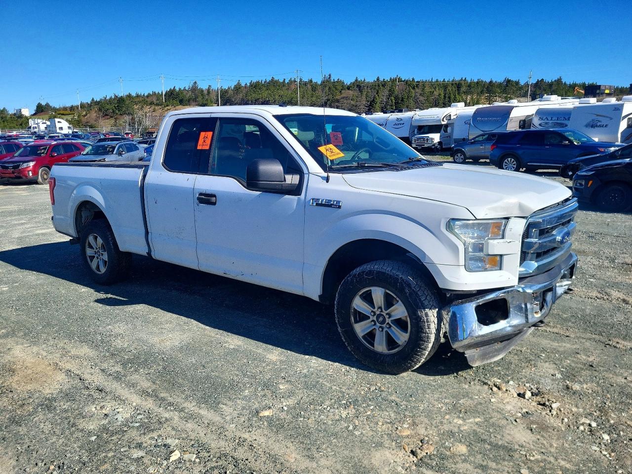 2015 Ford F150 Super Cab White vin: 1FTFX1EF5FFA63545