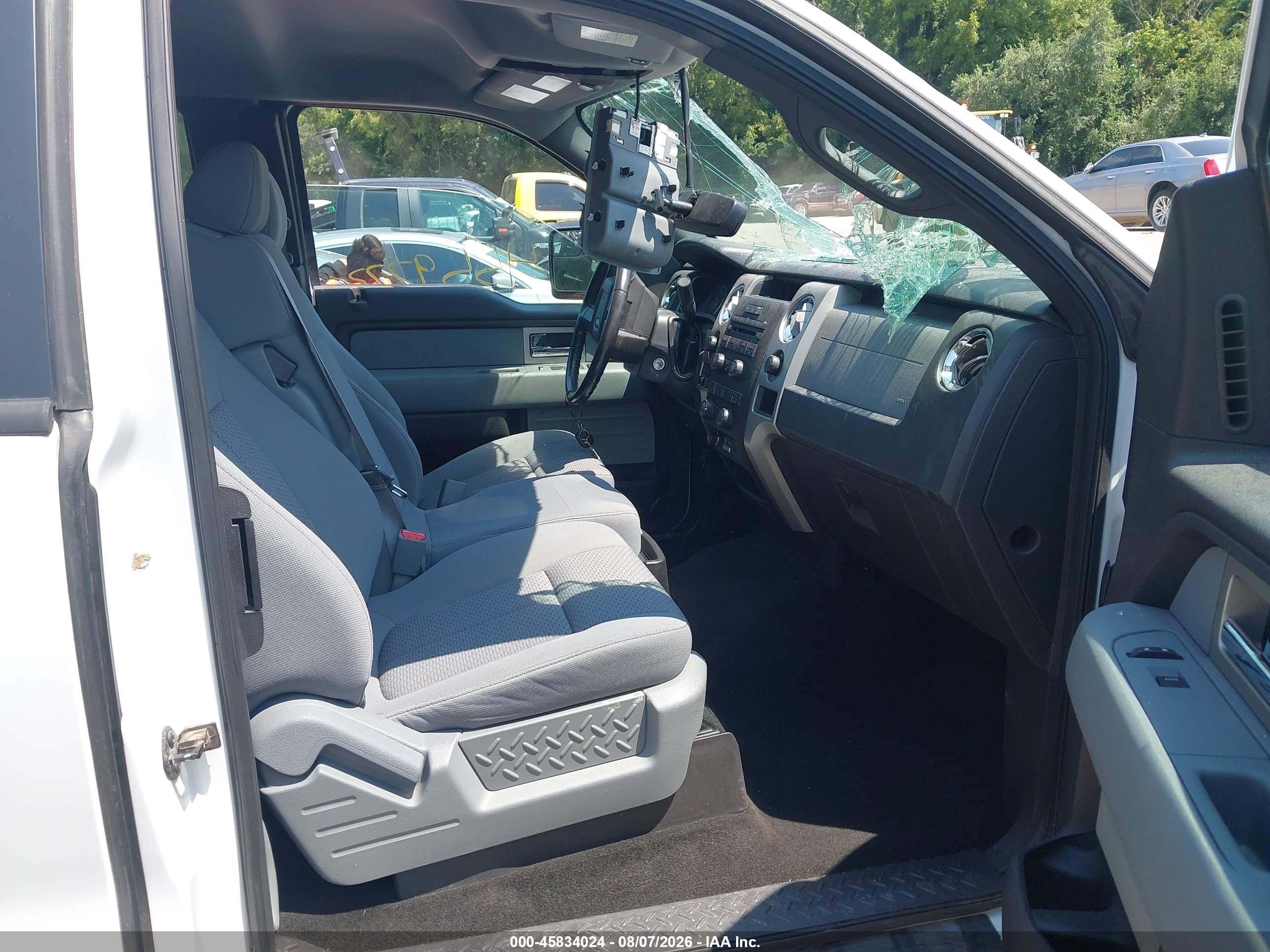 2011 Ford F-150 Xlt White vin: 1FTFX1EF6BFB10320