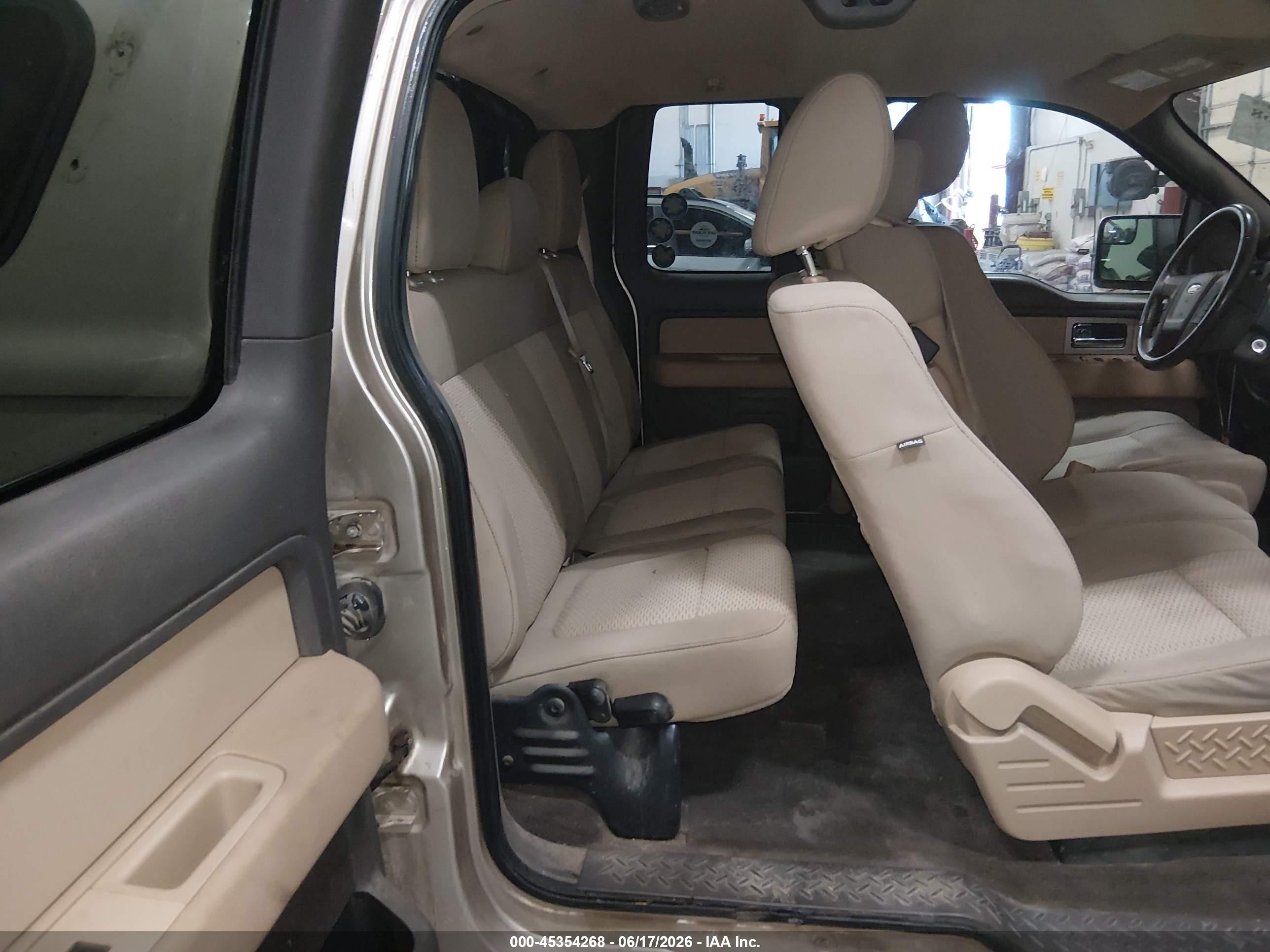 2011 Ford F-150 Xlt Gold vin: 1FTFX1EF6BFB57024