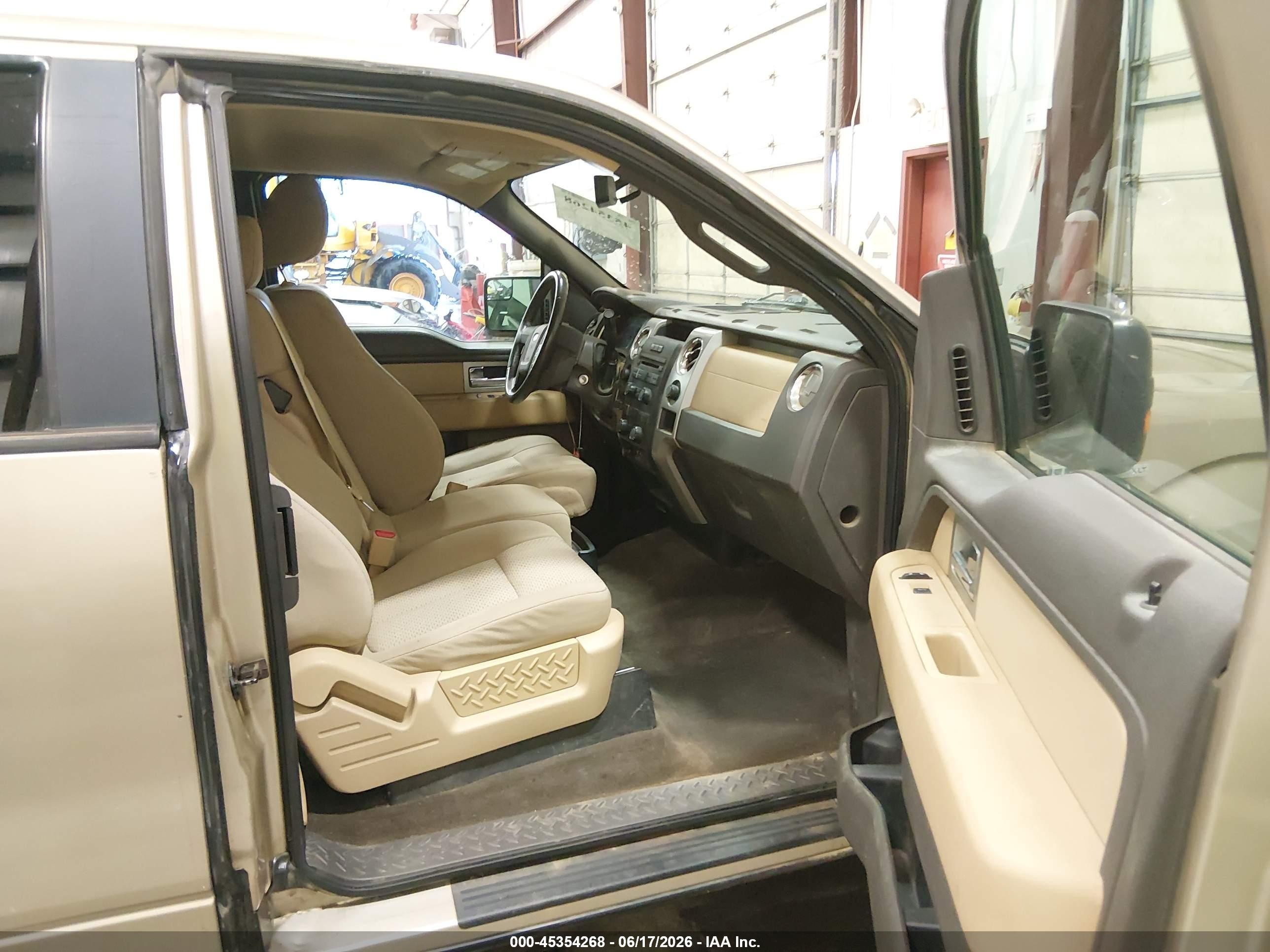 2011 Ford F-150 Xlt Gold vin: 1FTFX1EF6BFB57024