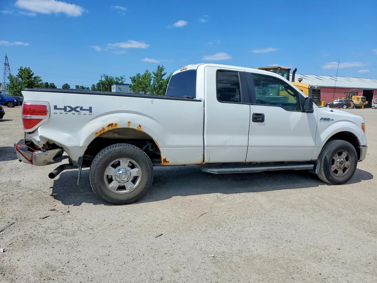 2011 Ford F150 Super Cab White vin: 1FTFX1EF6BFB78603