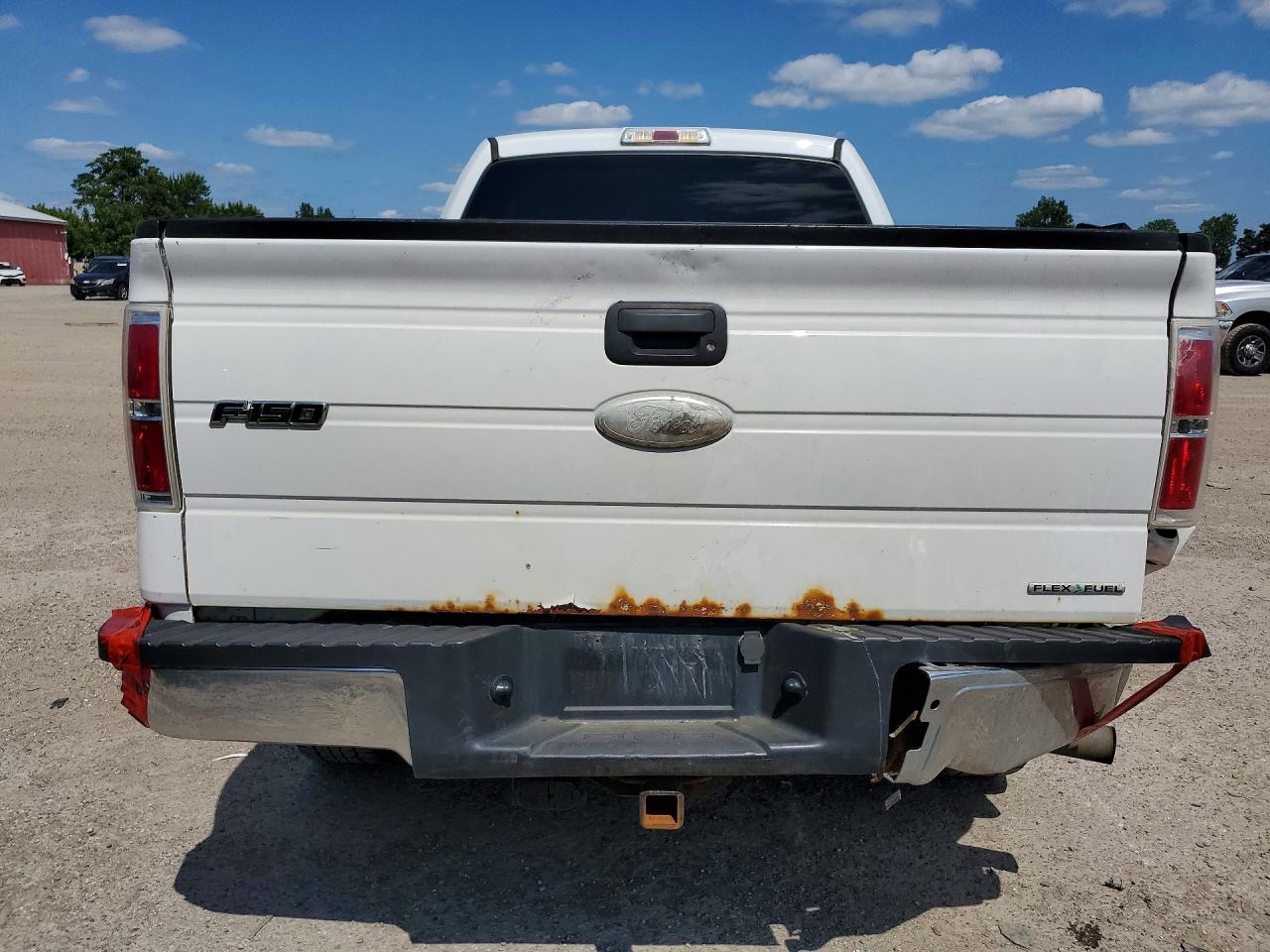 2011 Ford F150 Super Cab White vin: 1FTFX1EF6BFB78603