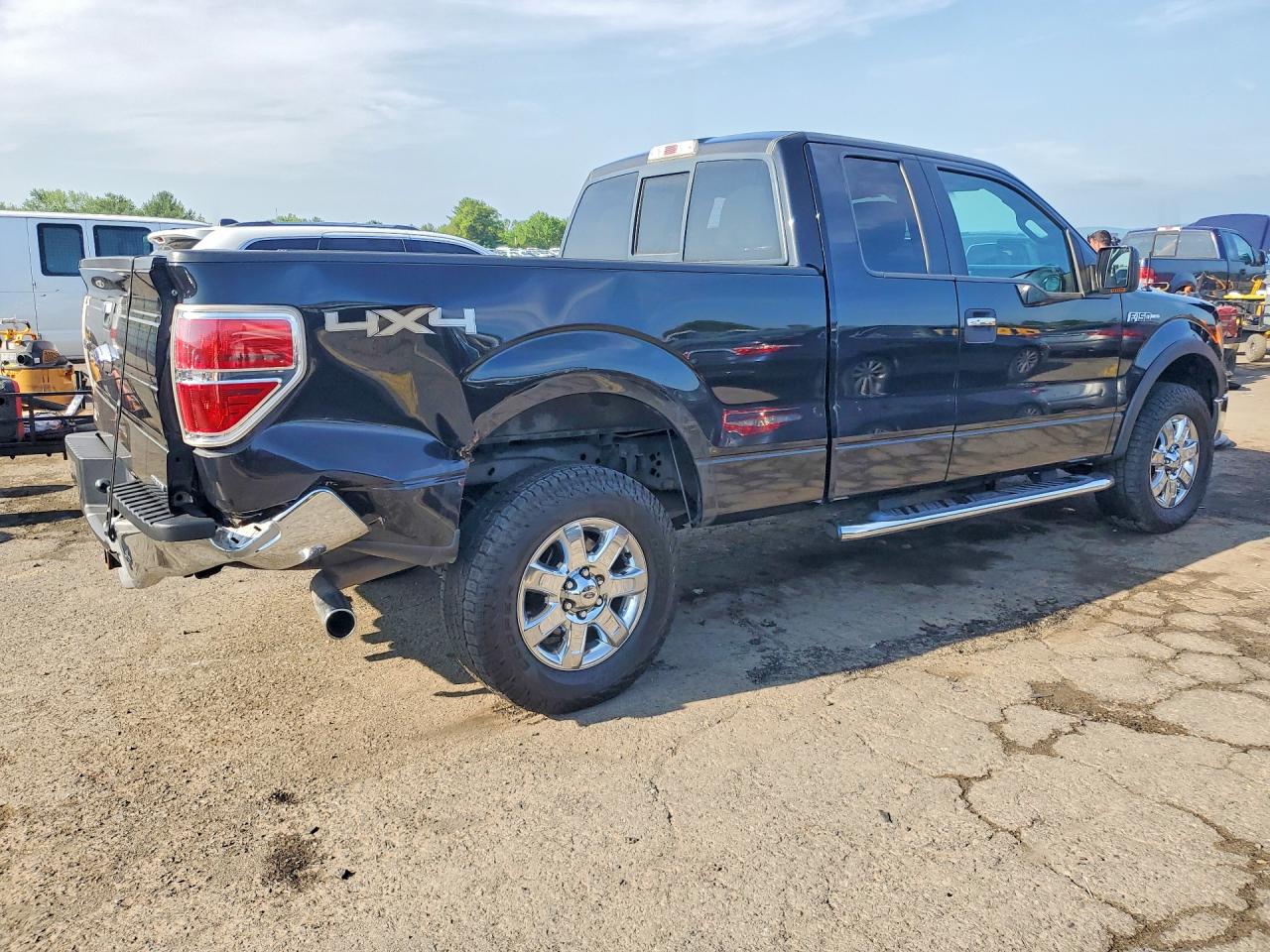 2013 Ford F150 Super Cab Black vin: 1FTFX1EF6DFD61437