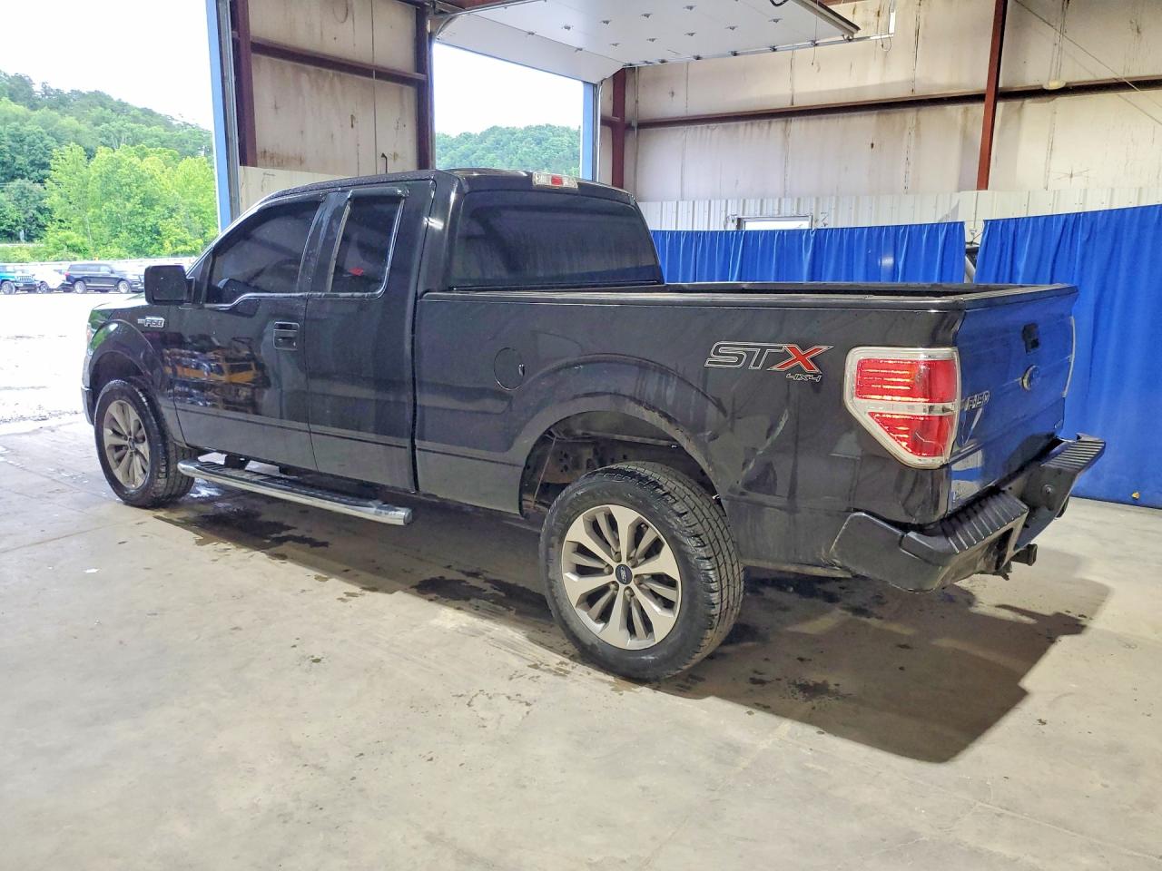 2014 Ford F150 Super Cab Black vin: 1FTFX1EF6EFC14388