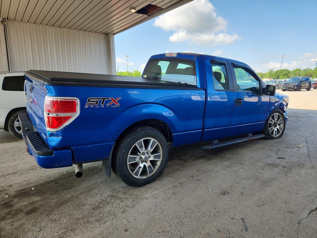 2014 Ford F150 Super Cab Blue vin: 1FTFX1EF6EFC30655