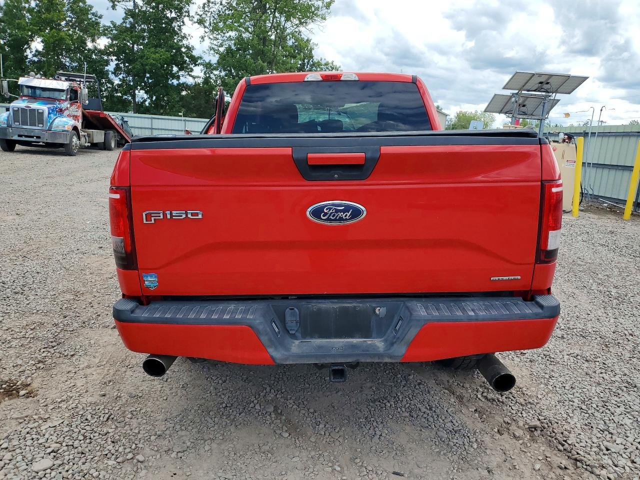 2015 Ford F150 Super Cab Red vin: 1FTFX1EF6FFA92312