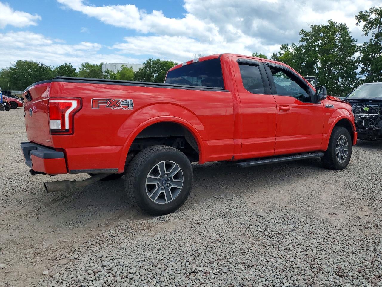 2015 Ford F150 Super Cab Red vin: 1FTFX1EF6FFA92312