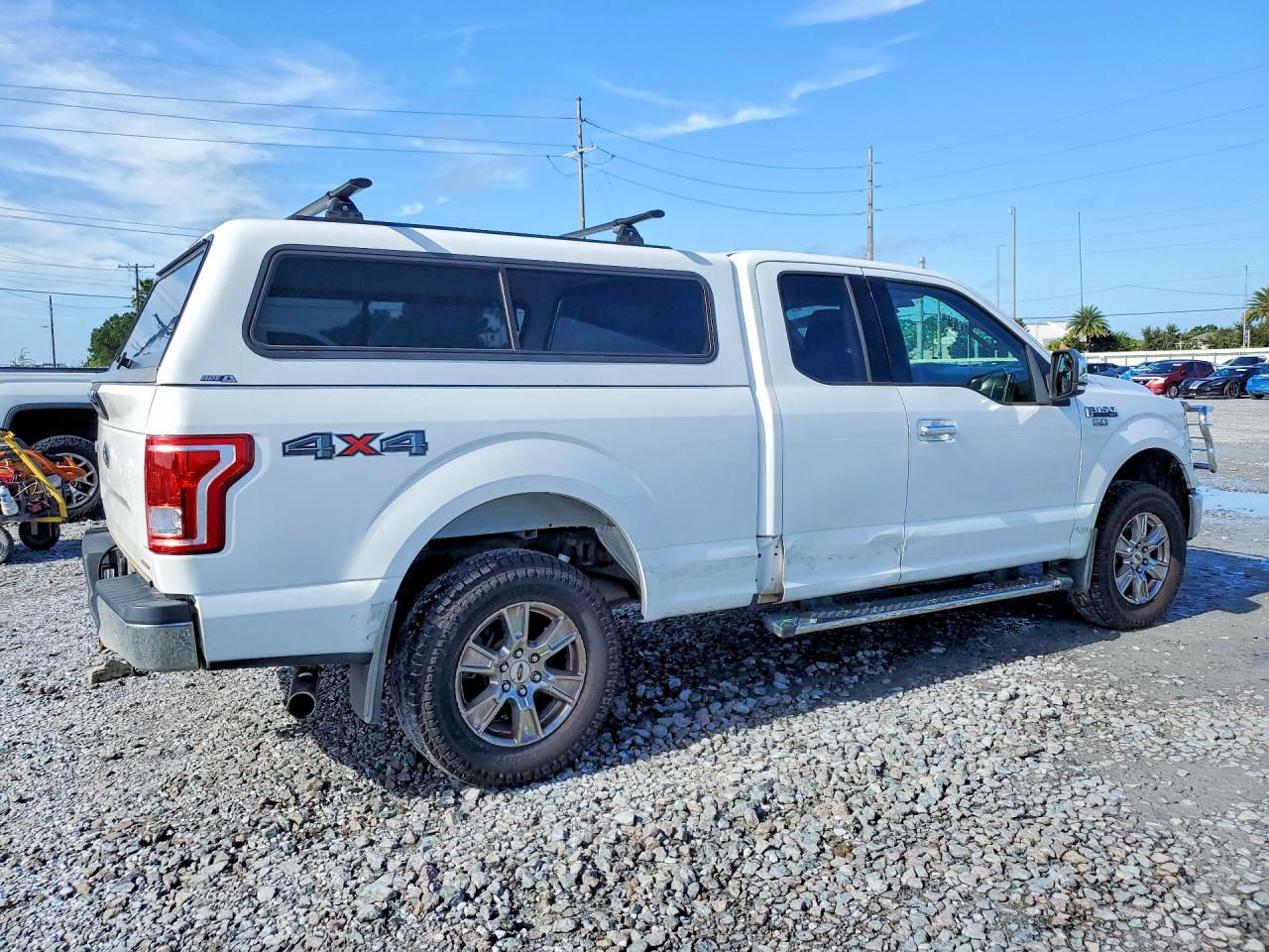 2015 Ford F150 Super Cab White vin: 1FTFX1EF6FFC15039