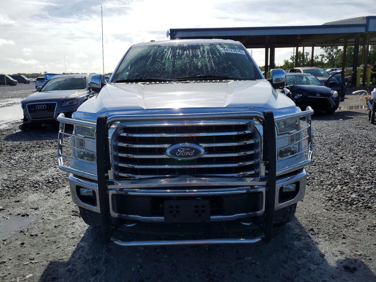 2015 Ford F150 Super Cab White vin: 1FTFX1EF6FFC15039