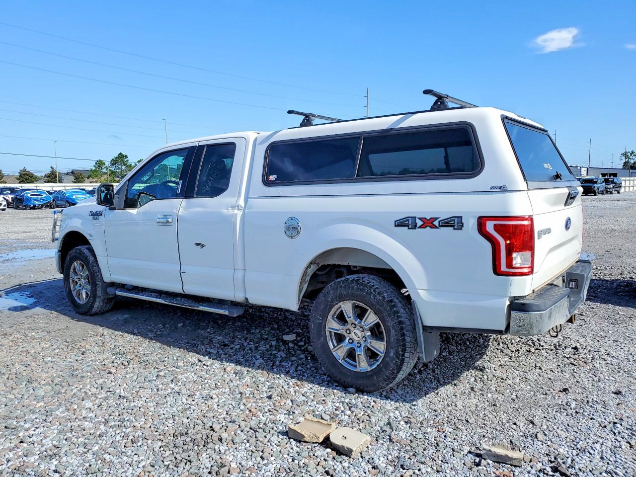 2015 Ford F150 Super Cab White vin: 1FTFX1EF6FFC15039