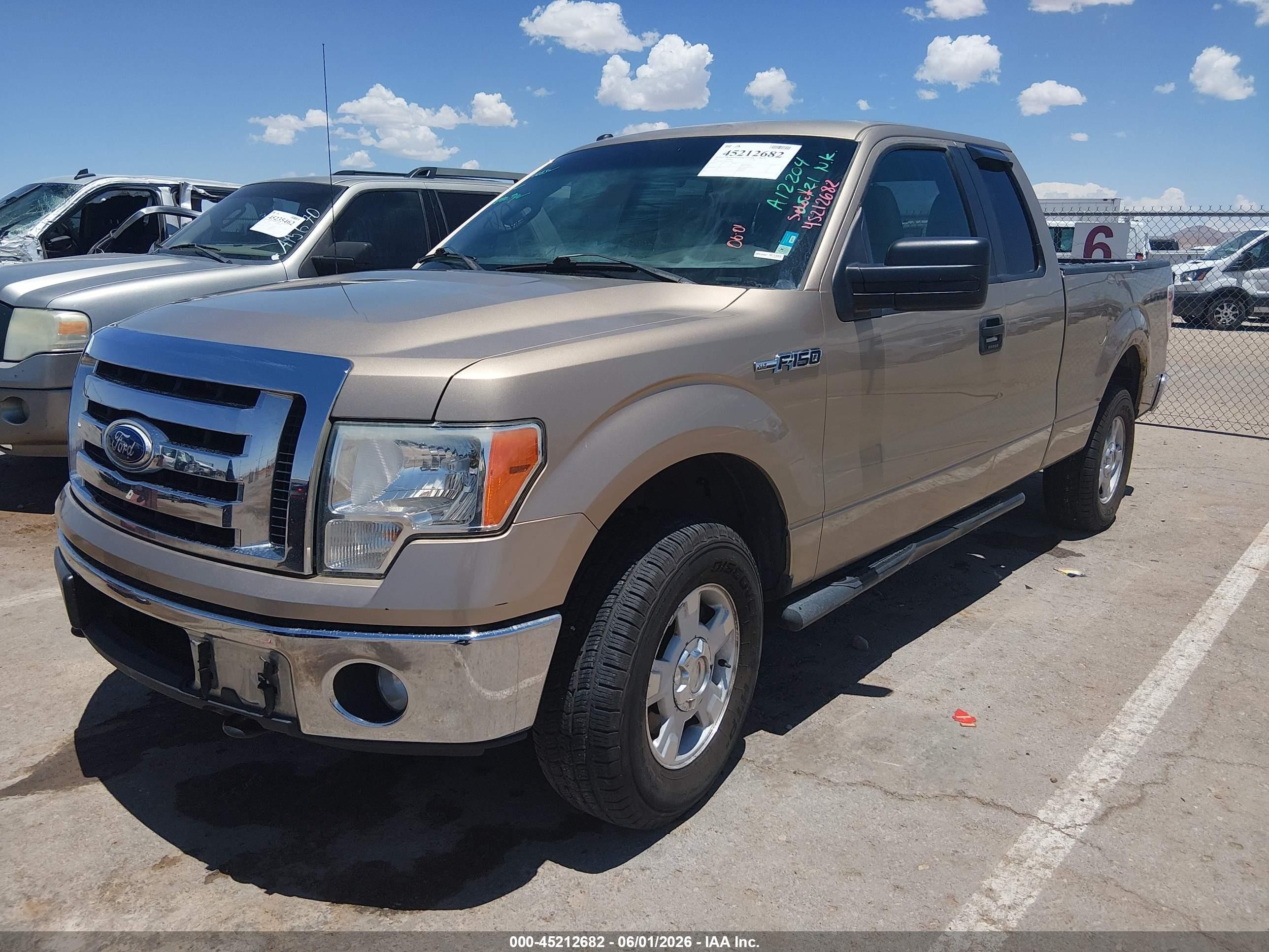 2011 Ford F-150 Xlt Золотой vin: 1FTFX1EF7BFA12204