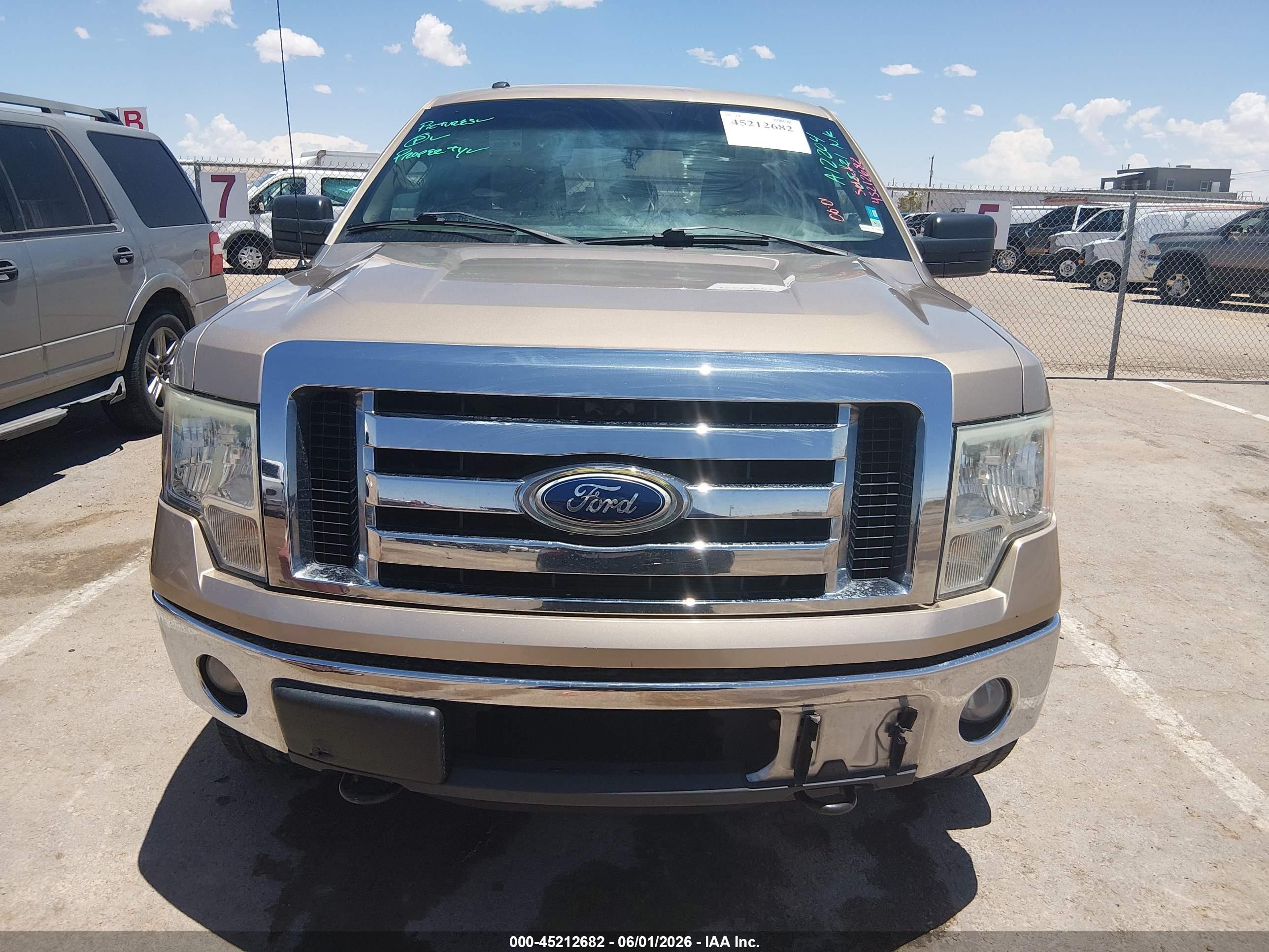 2011 Ford F-150 Xlt Золотой vin: 1FTFX1EF7BFA12204