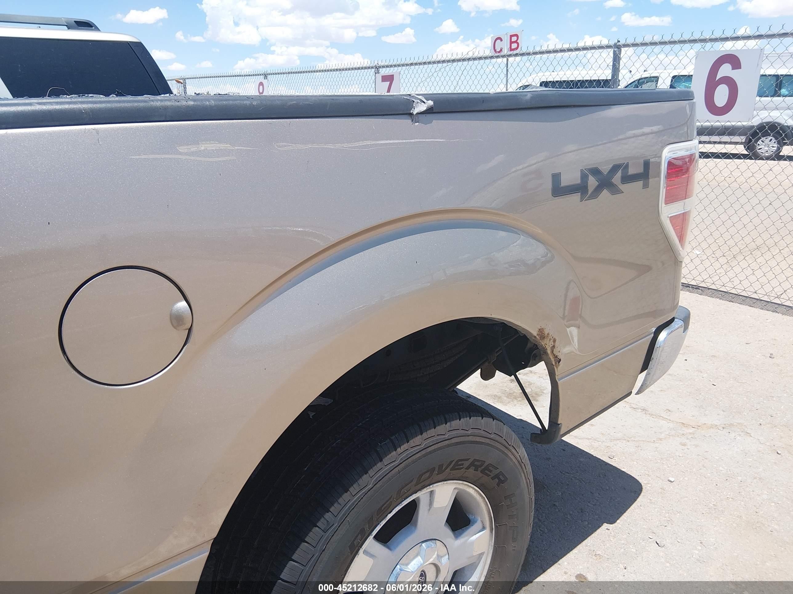 2011 Ford F-150 Xlt Золотой vin: 1FTFX1EF7BFA12204