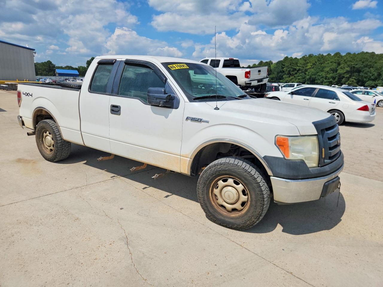 2011 Ford F150 Super Cab White vin: 1FTFX1EF7BFB42774
