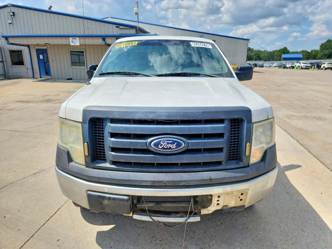 2011 Ford F150 Super Cab White vin: 1FTFX1EF7BFB42774