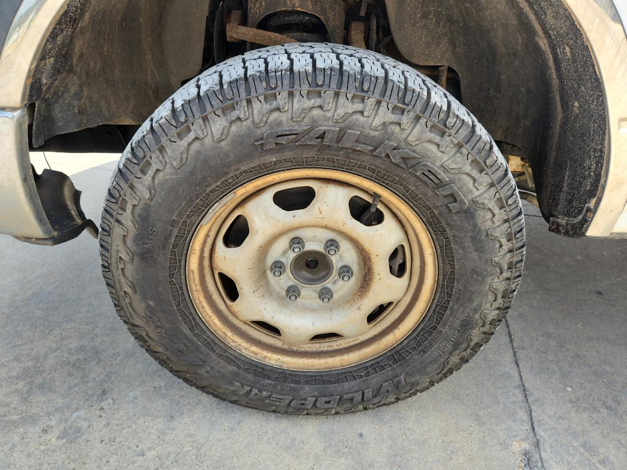 2011 Ford F150 Super Cab White vin: 1FTFX1EF7BFB42774 Damage: Left Front Wheel, Rust, Repair Required