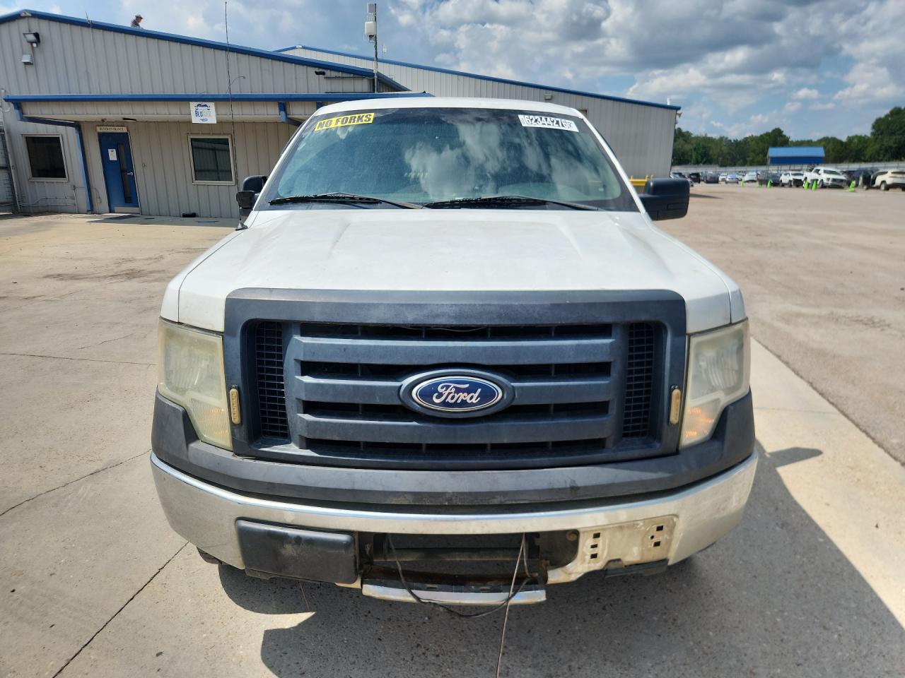 2011 Ford F150 Super Cab White vin: 1FTFX1EF7BFB42774 Damage: Left Head Lamp, Faded, Repair Required