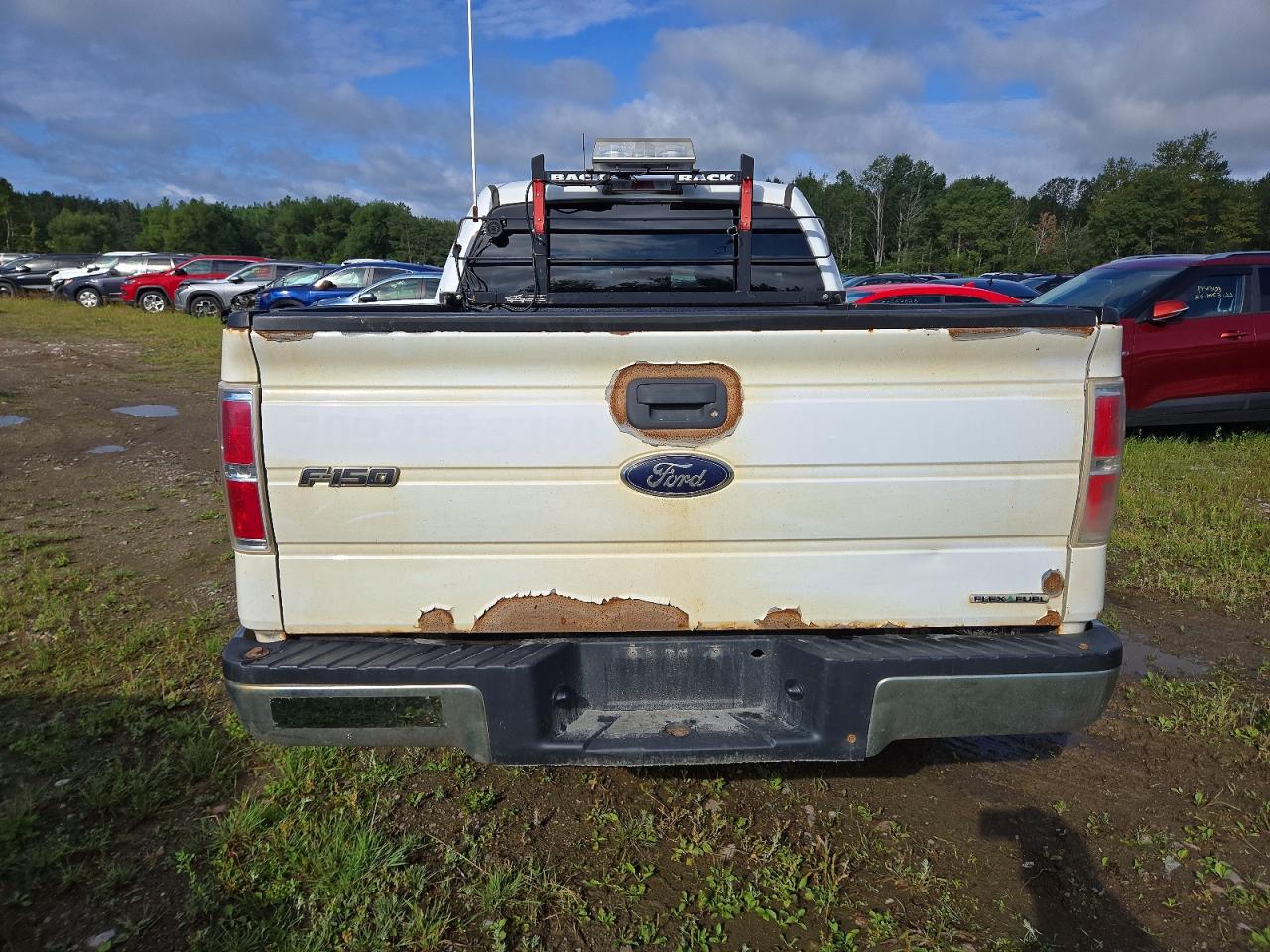 2012 Ford F150 Super Cab White vin: 1FTFX1EF7CFB88526