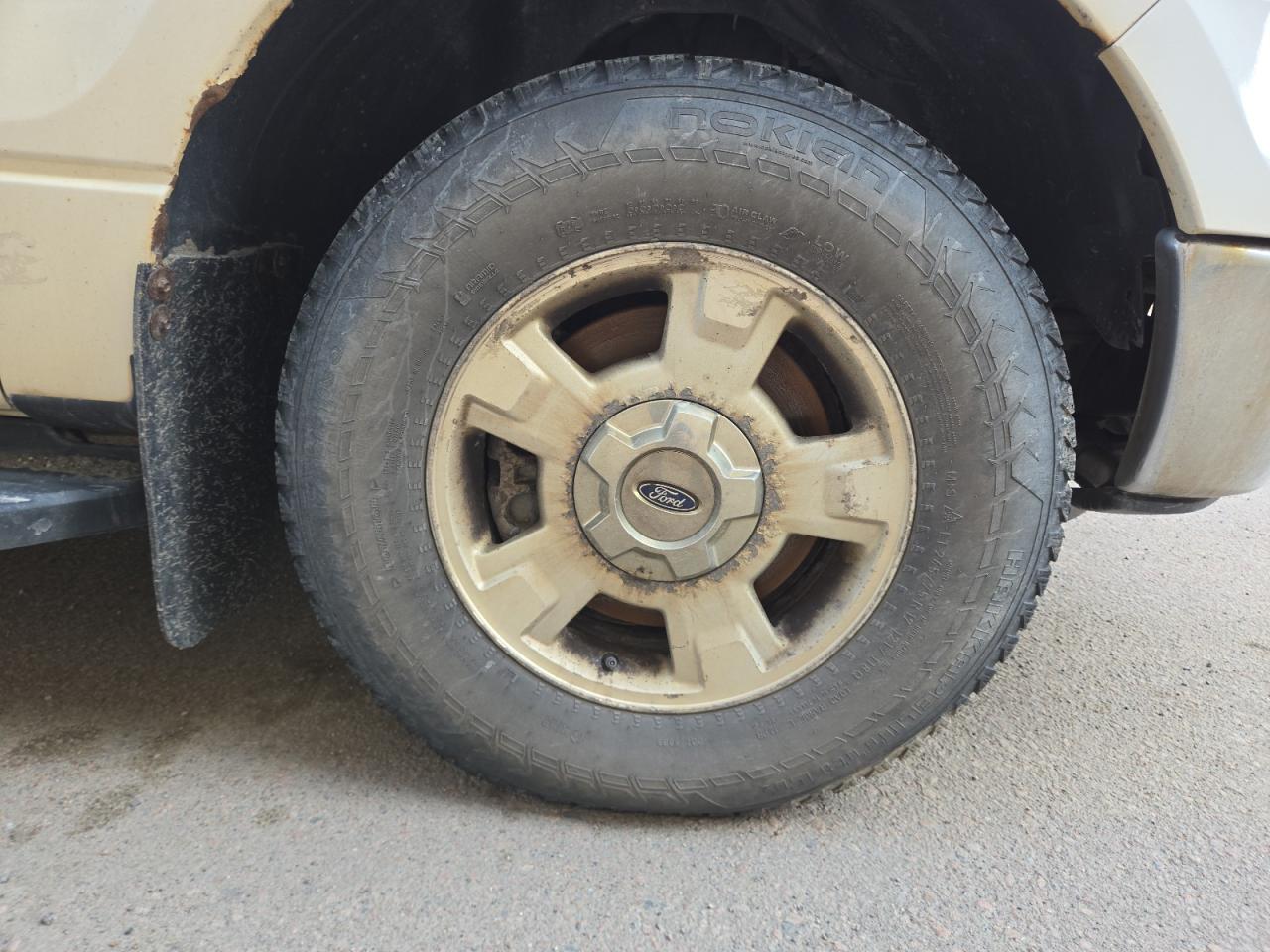 2012 Ford F150 Super Cab White vin: 1FTFX1EF7CFB88526 Damage: Right Front Wheel, Corrosion, > 12 Inches