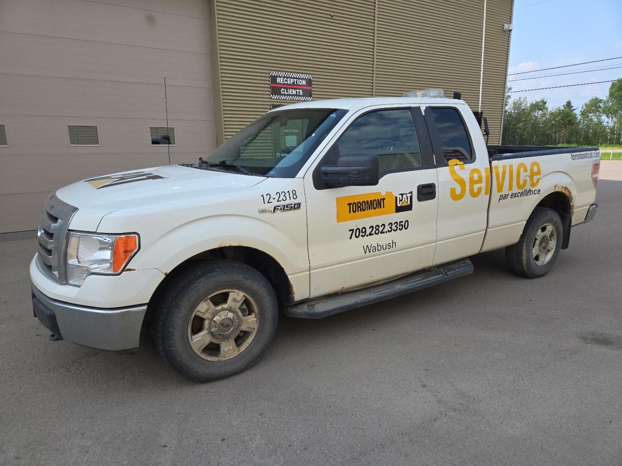 2012 Ford F150 Super Cab White vin: 1FTFX1EF7CFB88526 Damage: Left Front Fender, Rust, 4 To 5 Inches