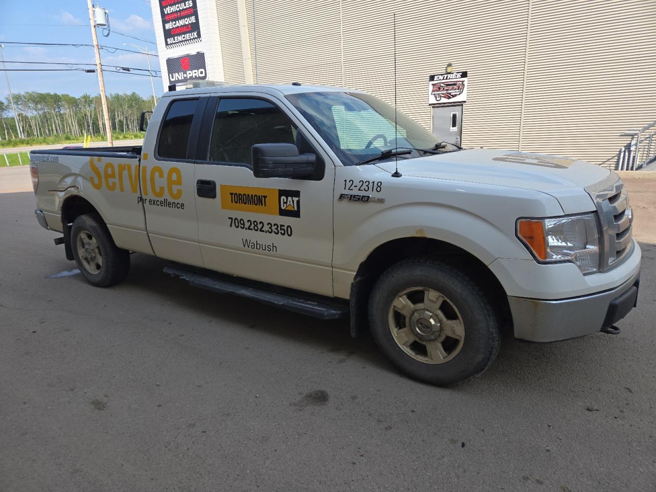 2012 Ford F150 Super Cab White vin: 1FTFX1EF7CFB88526 Damage: Right Running Board, Broken, Replacement Required