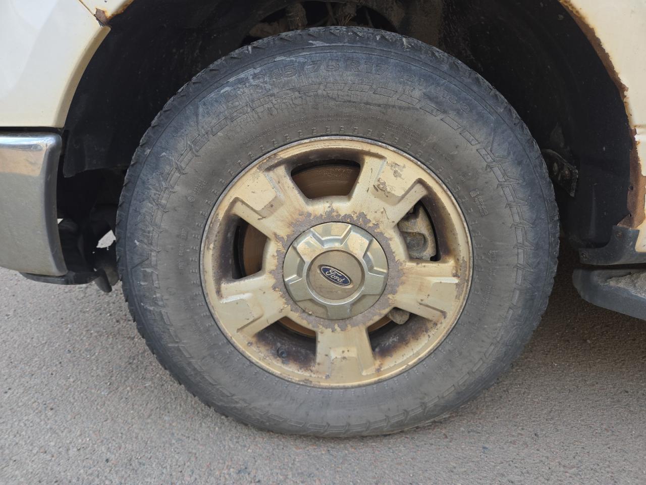 2012 Ford F150 Super Cab White vin: 1FTFX1EF7CFB88526 Damage: Left Front Wheel, Corrosion, > 12 Inches