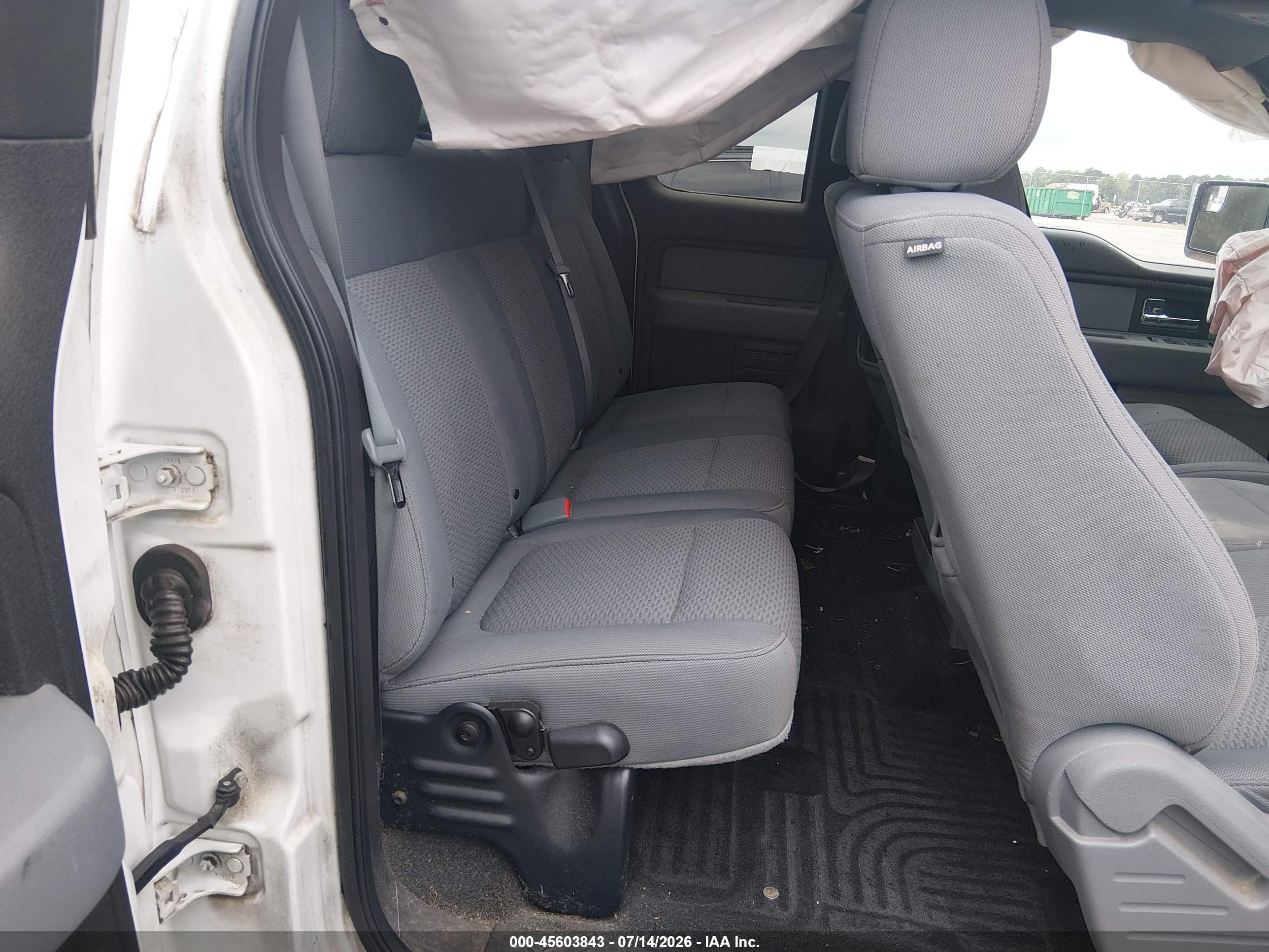 2012 Ford F-150 Xlt White vin: 1FTFX1EF7CFC88299