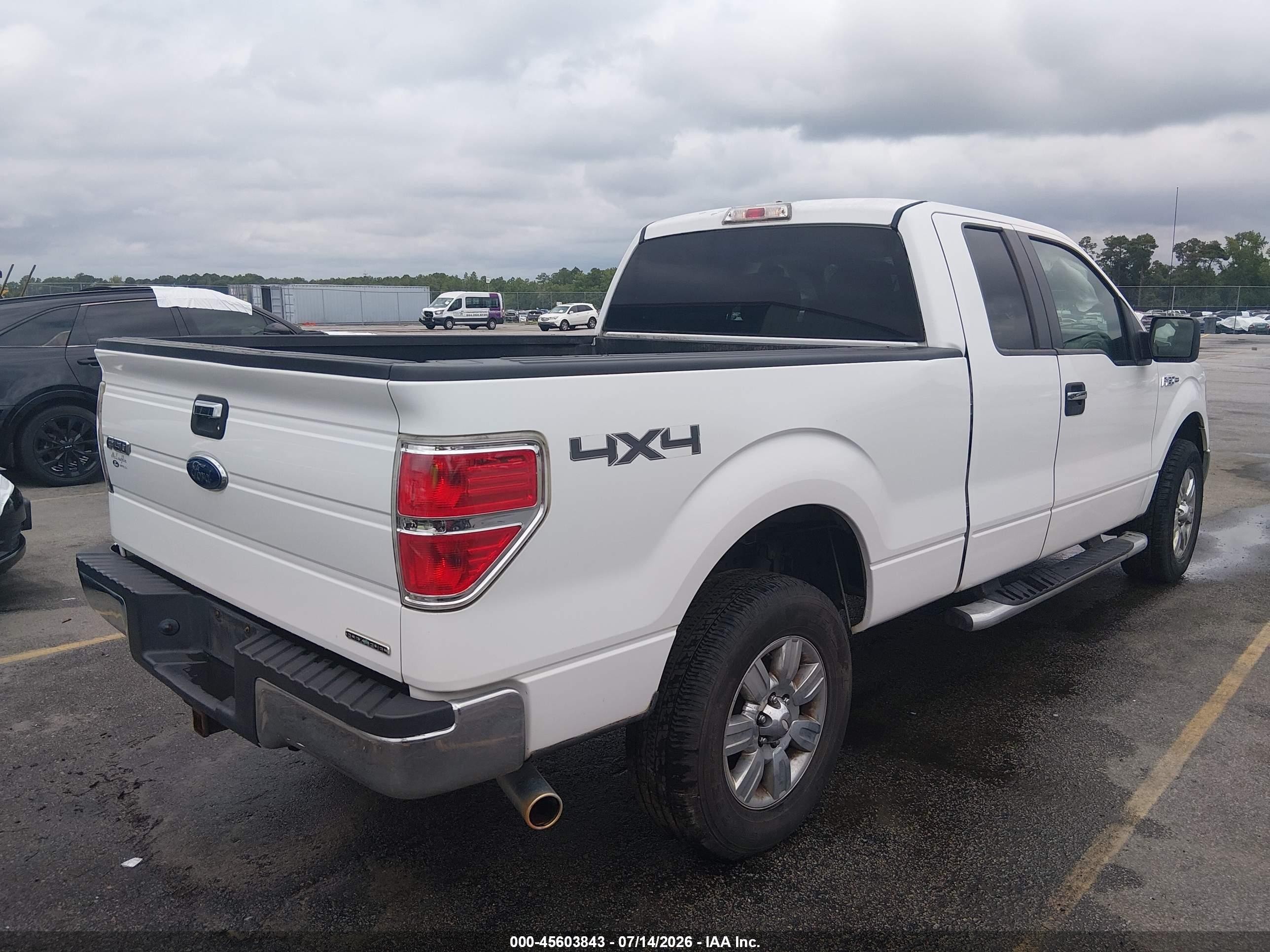 2012 Ford F-150 Xlt White vin: 1FTFX1EF7CFC88299