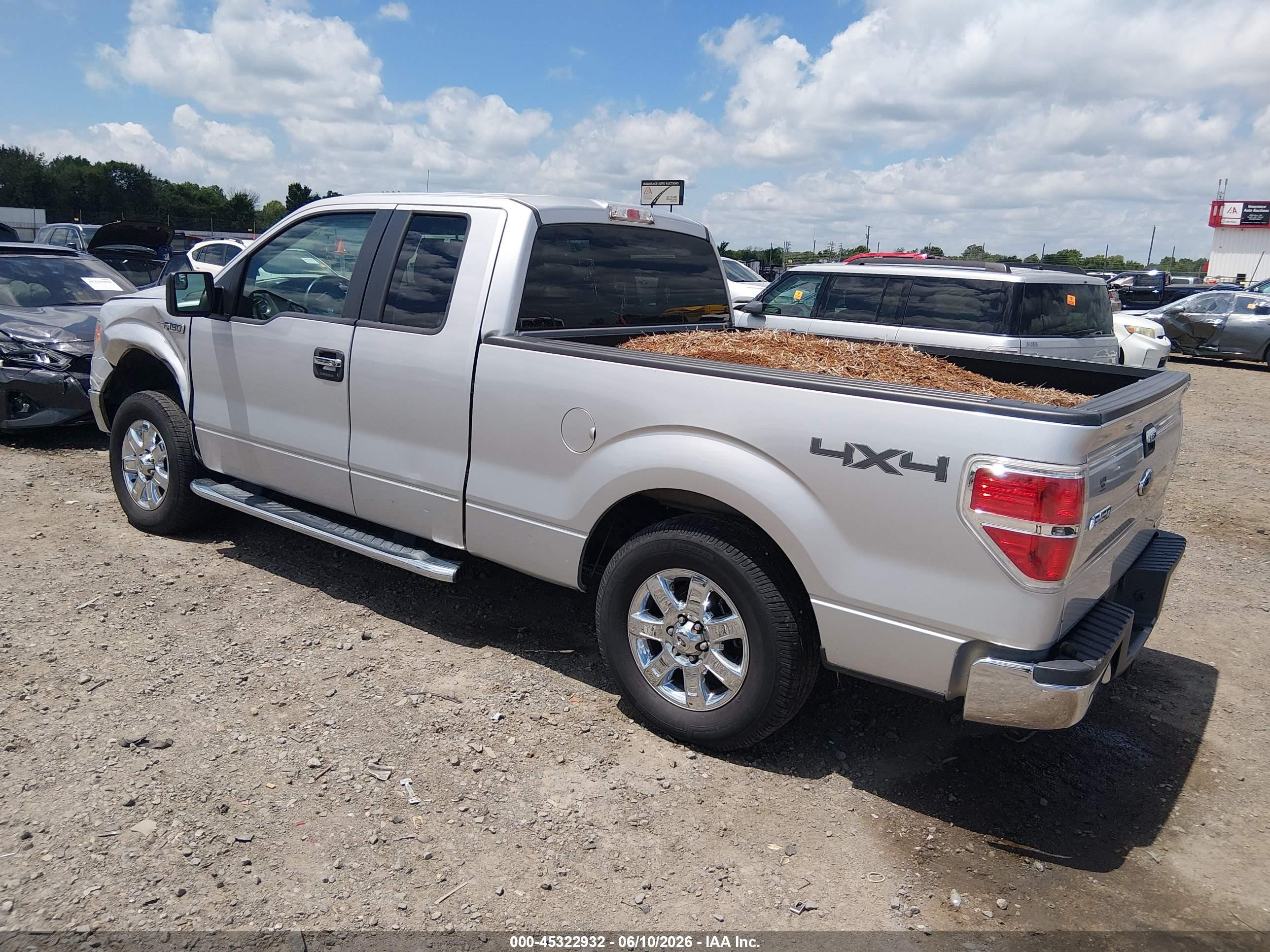 2013 Ford F-150 Xlt Silver vin: 1FTFX1EF7DFD08729