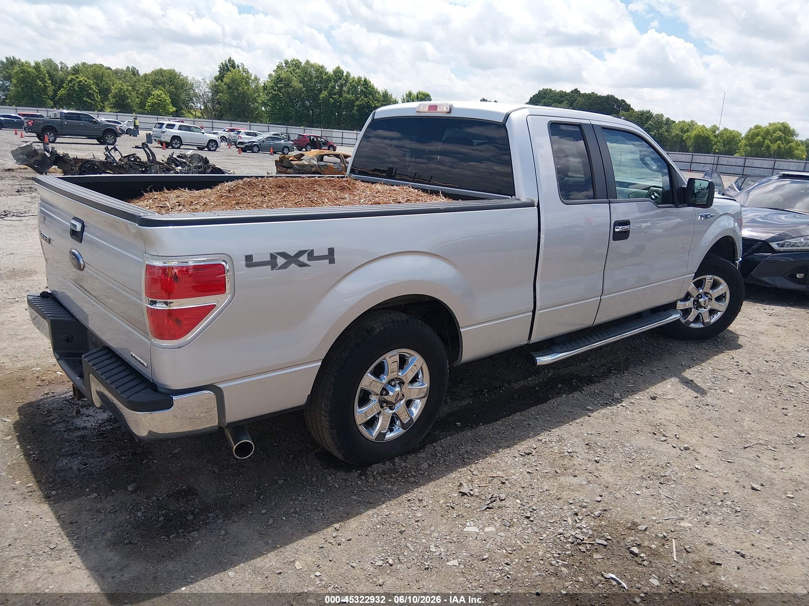 2013 Ford F-150 Xlt Silver vin: 1FTFX1EF7DFD08729